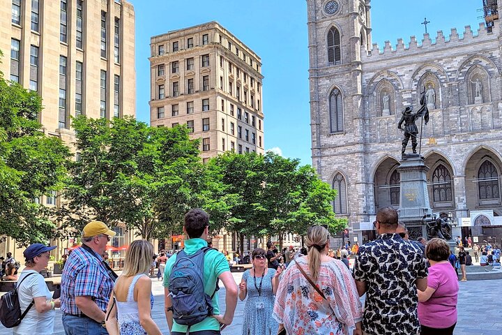 Vieux-Montréal à pied | Petit Groupe (max 10) | par MTL Detours | wizardtrip