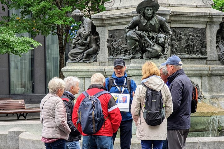 カナダ、旧市街モントリオールのガイド付きウォーキングツアー。ランドマークや通りを紹介、写真6 | wizardtrip