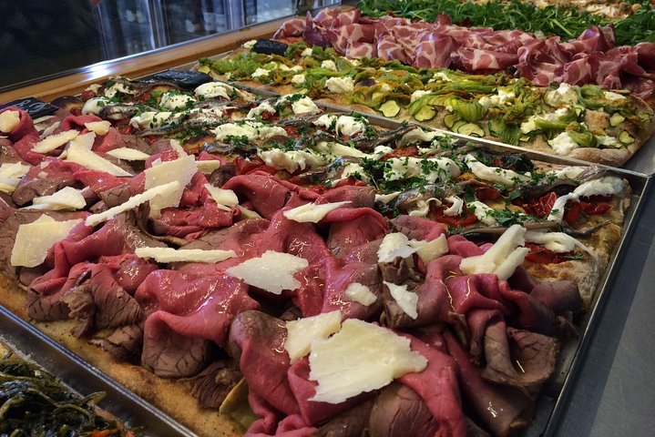 Uma deliciosa variedade de comida e vinho italianos em degustação num tour gourmet guiado em Roma, foto 6 | wizardtrip