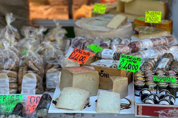 Uma deliciosa variedade de comida e vinho italianos em degustação num tour gourmet guiado em Roma, foto 18 | wizardtrip