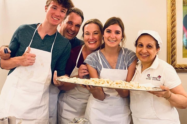 Aula prática de massa e tiramisù num restaurante de Bolonha com vinho, foto 7 | wizardtrip