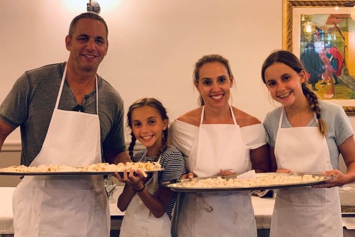 Lernen Sie in Rom, wie man authentische italienische Pasta und Tiramisu mit Wein zubereitet, Foto 29 | wizardtrip