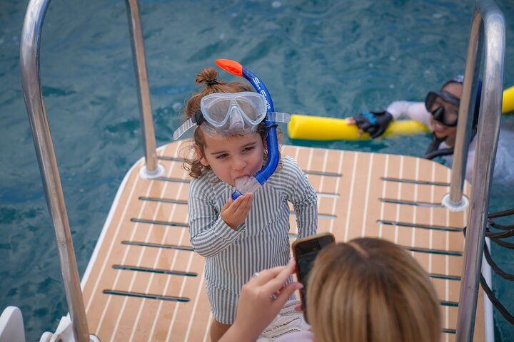 Tour de snorkel en yate de lujo en Maui, visitando el Cráter Molokini y nadando con tortugas, foto 16 | wizardtrip