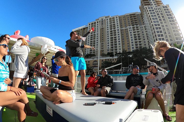 Party boat cruise in Fort Lauderdale, featuring yachts, mansions, and a sandbar swim, photo 6 | wizardtrip