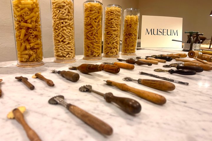 Cours authentique de fabrication de pâtes dans un palais historique de Florence avec dégustation de vins, photo 6 | wizardtrip