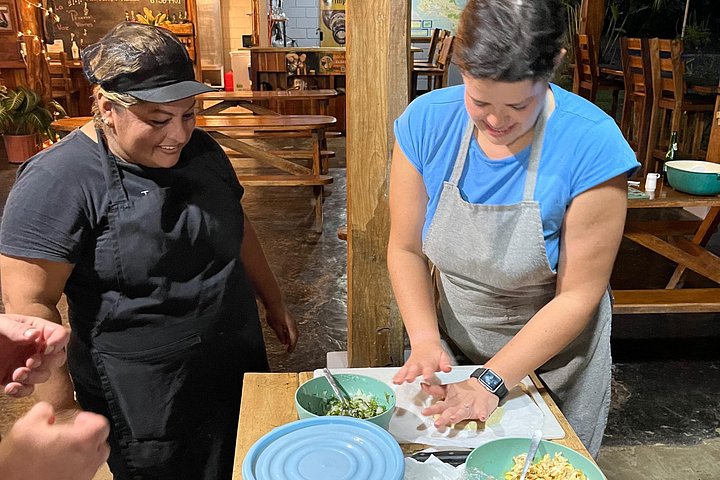 Hands-on farm-to-table cooking class in La Fortuna, Costa Rica, with fresh ingredients and traditional methods, photo 14 | wizardtrip