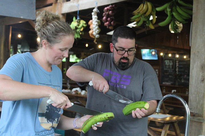 Hands-on farm-to-table cooking class in La Fortuna, Costa Rica, with fresh ingredients and traditional methods, photo 18 | wizardtrip