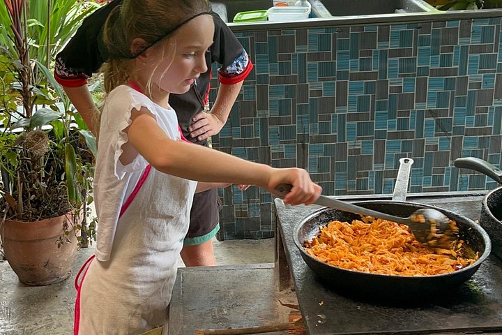 Hands-on farm-to-table cooking class in La Fortuna, Costa Rica, with fresh ingredients and traditional methods, photo 19 | wizardtrip