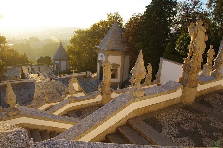 Porto: Rondleiding in kleine groep naar Guimarães en Braga met lunch en tickets | wizardtrip