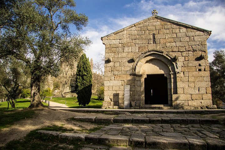 Excursión en grupo reducido explorando las históricas Guimarães y Braga, Portugal, incluyendo castillos y catedrales, foto 9 | wizardtrip