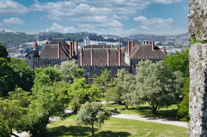 Excursión en grupo reducido explorando las históricas Guimarães y Braga, Portugal, incluyendo castillos y catedrales, foto 11 | wizardtrip