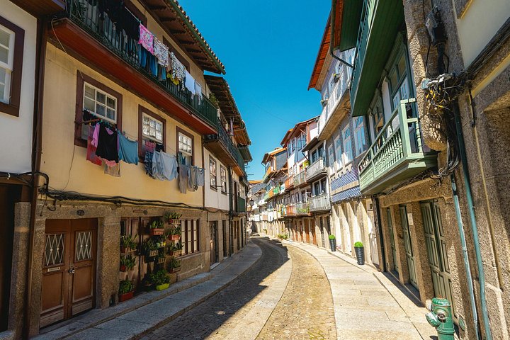 Excursión en grupo reducido explorando las históricas Guimarães y Braga, Portugal, incluyendo castillos y catedrales, foto 13 | wizardtrip