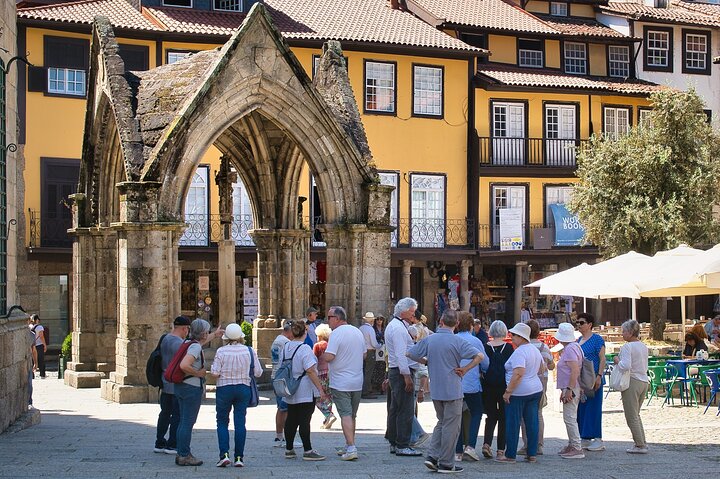 Excursión en grupo reducido explorando las históricas Guimarães y Braga, Portugal, incluyendo castillos y catedrales, foto 14 | wizardtrip