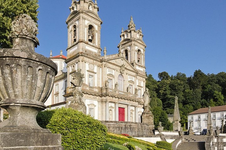 Excursión en grupo reducido explorando las históricas Guimarães y Braga, Portugal, incluyendo castillos y catedrales, foto 23 | wizardtrip