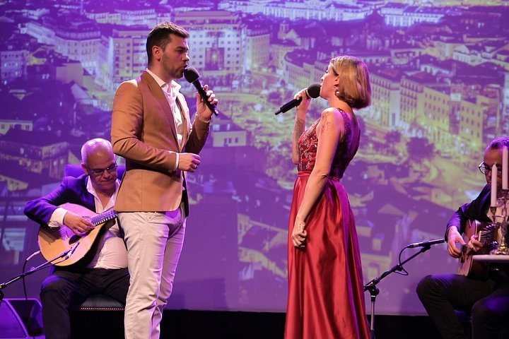 リスボンでのライブ・ファド・パフォーマンス。親密な雰囲気の中で歌手とミュージシャンが登場します、写真15 | wizardtrip