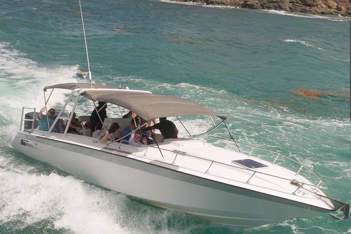 Experience a thrilling 4-hour island hopping and snorkeling adventure in Saint Martin with power boat rides and beach stops, photo 2 | wizardtrip