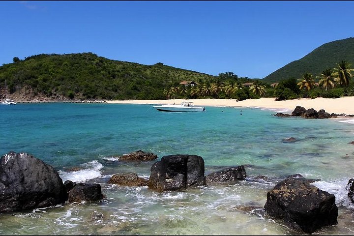 Experience a thrilling 4-hour island hopping and snorkeling adventure in Saint Martin with power boat rides and beach stops, photo 3 | wizardtrip