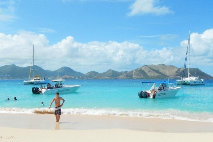 Experience a thrilling 4-hour island hopping and snorkeling adventure in Saint Martin with power boat rides and beach stops, photo 5 | wizardtrip