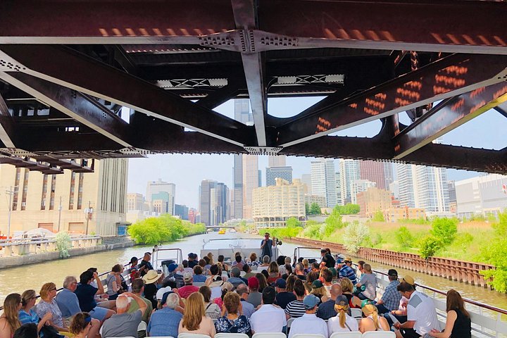 Arkitektur båttur på Chicago River som visar stadens landmärken, foto 8 | wizardtrip