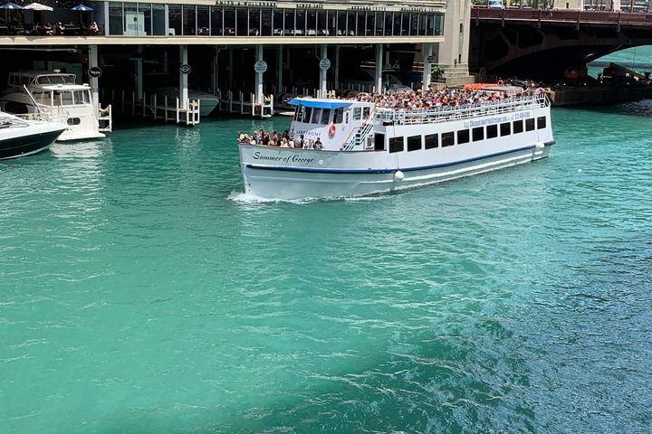 Arkitektur båttur på Chicago River som visar stadens landmärken, foto 10 | wizardtrip