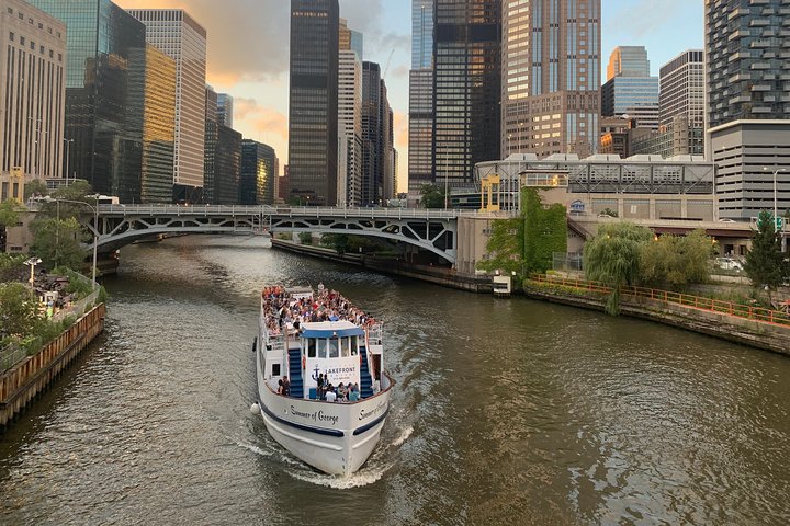 Arkitektur båttur på Chicago River som visar stadens landmärken, foto 11 | wizardtrip