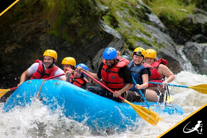 Pacuare River Rafting Abenteuer – Ganztägig ab Turrialba | wizardtrip