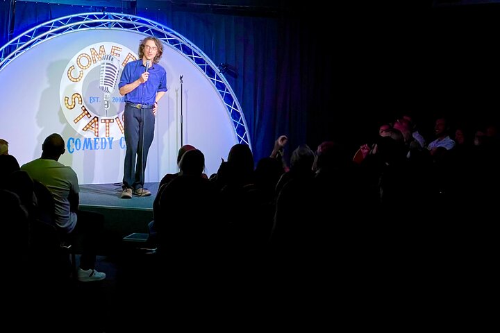 Geniet van een avond live comedy met topartiesten in de Comedy Station in Blackpool, foto 6 | wizardtrip