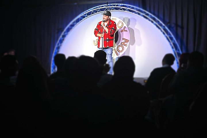 Geniet van een avond live comedy met topartiesten in de Comedy Station in Blackpool, foto 7 | wizardtrip