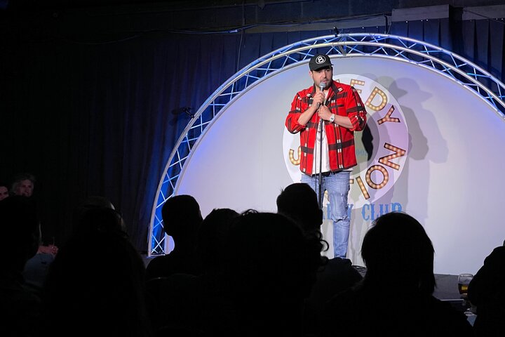 Geniet van een avond live comedy met topartiesten in de Comedy Station in Blackpool, foto 8 | wizardtrip