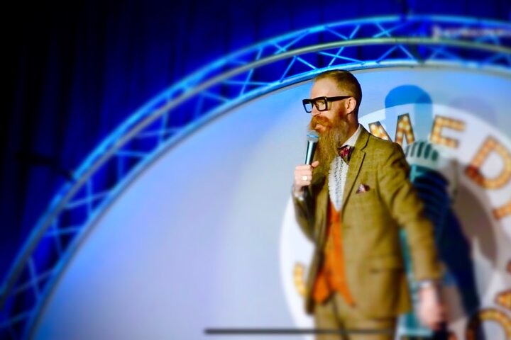 Geniet van een avond live comedy met topartiesten in de Comedy Station in Blackpool, foto 9 | wizardtrip