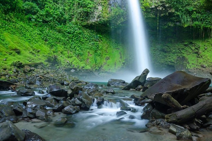ラ・フォルトゥナの自然の美しさを探索：滝、吊り橋、アレナル火山、写真26 | wizardtrip
