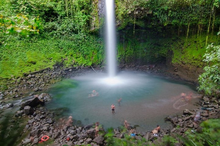 ラ・フォルトゥナの自然の美しさを探索：滝、吊り橋、アレナル火山、写真27 | wizardtrip
