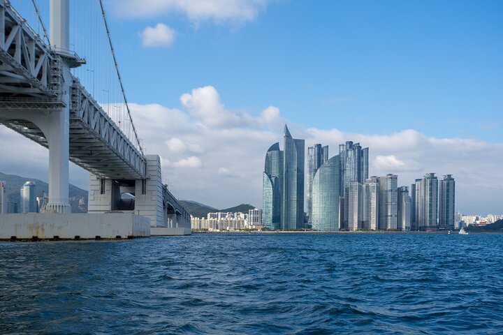 Private guided tour exploring Busan's cultural sites, markets, and scenic spots, photo 6 | wizardtrip