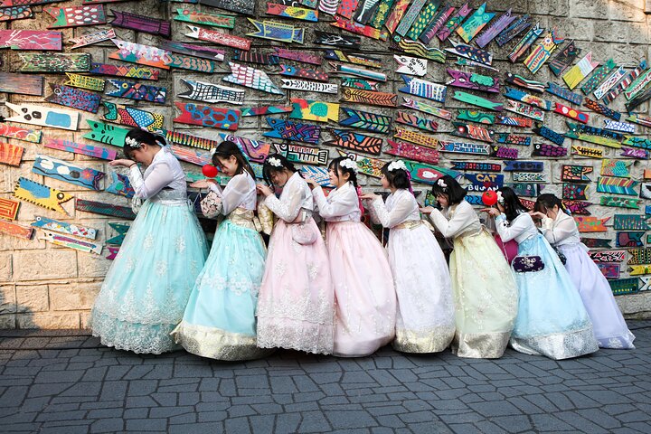 Private guided tour exploring Busan's cultural sites, markets, and scenic spots, photo 17 | wizardtrip