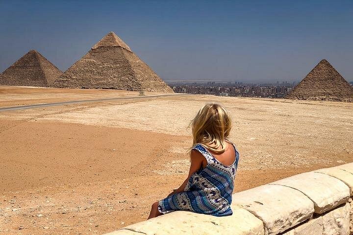 Excursion privée d'une journée de Charm au Caire en avion, avec pyramides, Sphinx, musée et bazar, photo 15 | wizardtrip