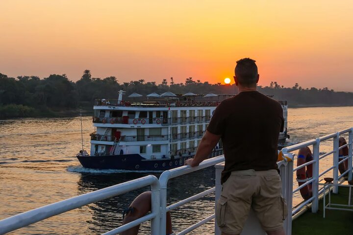 Een schilderachtige Nijlcruise van Aswan naar Luxor, Egypte, met oude tempels en ballonvaarten, foto 12 | wizardtrip