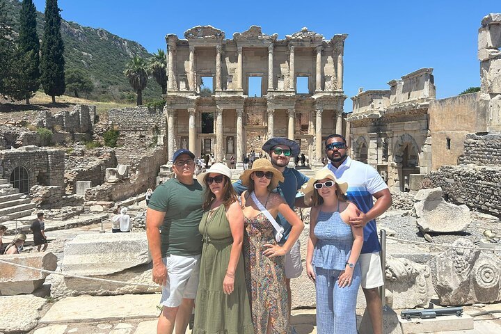 Tour privato dell'antica Efeso, Casa della Vergine Maria, Basilica di San Giovanni e Tempio di Artemide a Kusadasi, Turchia, foto 11 | wizardtrip