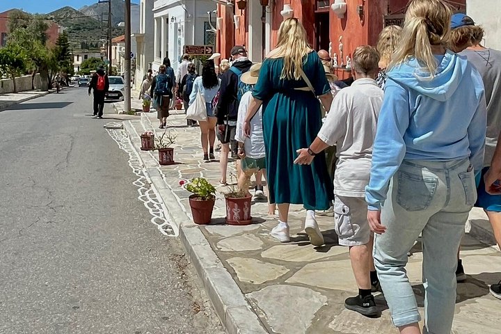 Explore a história e cultura de Naxos, visitando locais antigos, aldeias tradicionais e pedreiras de mármore, foto 15 | wizardtrip