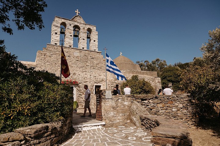 Explore a história e cultura de Naxos, visitando locais antigos, aldeias tradicionais e pedreiras de mármore, foto 16 | wizardtrip