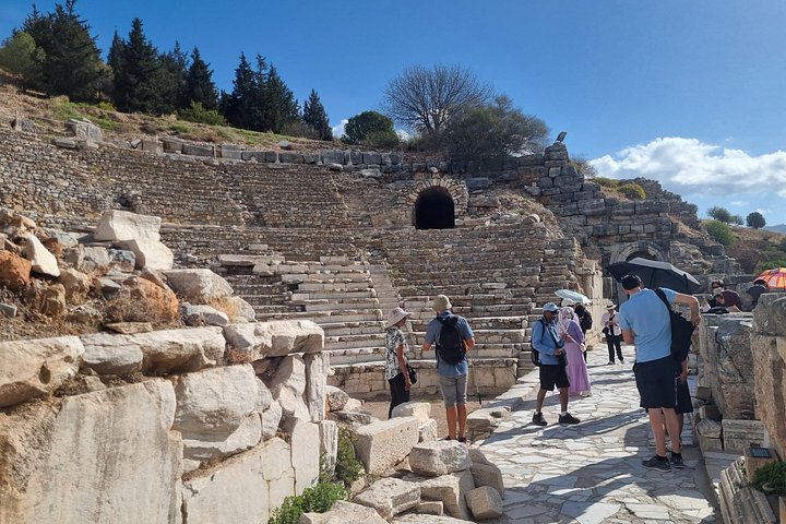 Utforska den antika staden Efesos och Artemistemplet på en guidad tur från Izmir, foto 8 | wizardtrip