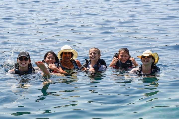 Aventura de caiaque marítimo explorando grutas e praias ao longo da costa de Kardamili na Grécia, foto 8 | wizardtrip