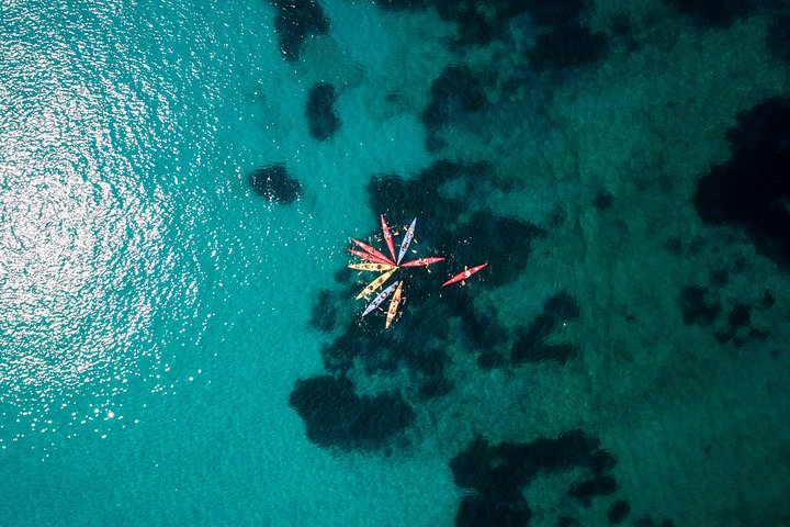 Aventura de caiaque marítimo explorando grutas e praias ao longo da costa de Kardamili na Grécia, foto 16 | wizardtrip