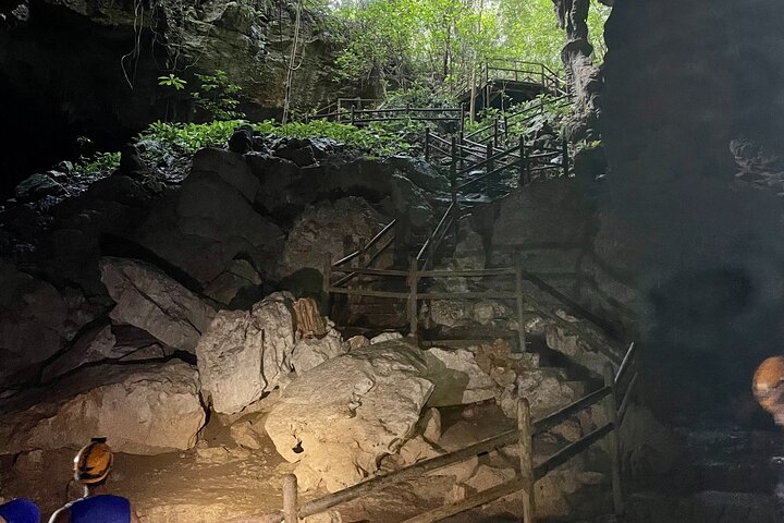 Exploration Journée Complète, Temple Maya, Tyrolienne et Grotte au Belize | wizardtrip