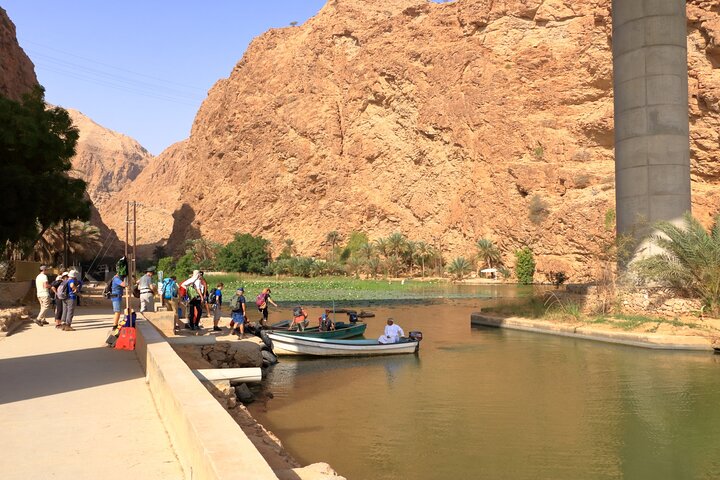 Heldagstur till Wadi Shab och Bimmah Sinkhole från Muscat, Oman, foto 10 | wizardtrip