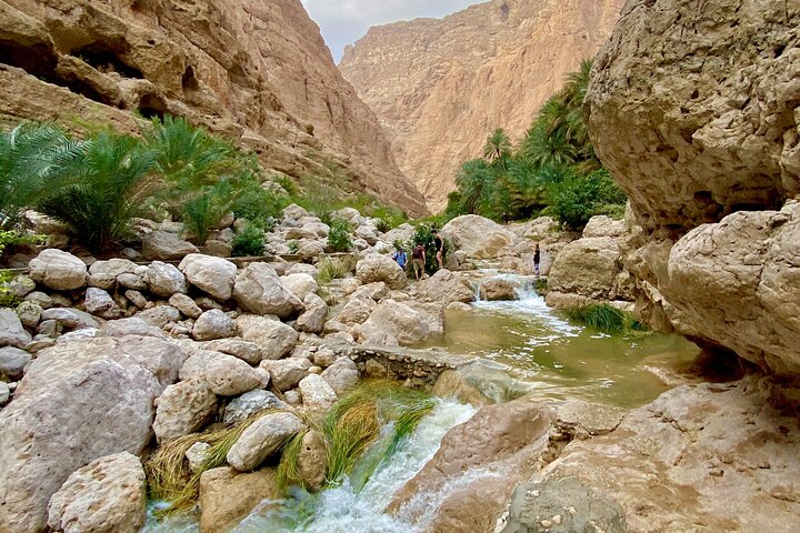 Heldagstur till Wadi Shab och Bimmah Sinkhole från Muscat, Oman, foto 11 | wizardtrip