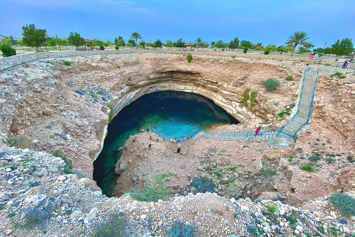 Heldagstur till Wadi Shab och Bimmah Sinkhole från Muscat, Oman, foto 12 | wizardtrip