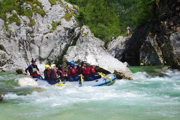 Forsränningsäventyr på Soča-floden i Bovec, Slovenien, med professionell fotografering, foto 22 | wizardtrip