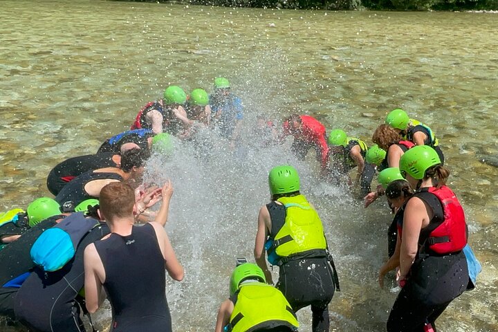 Forsränningsäventyr på Soča-floden i Bovec, Slovenien, med professionell fotografering, foto 31 | wizardtrip