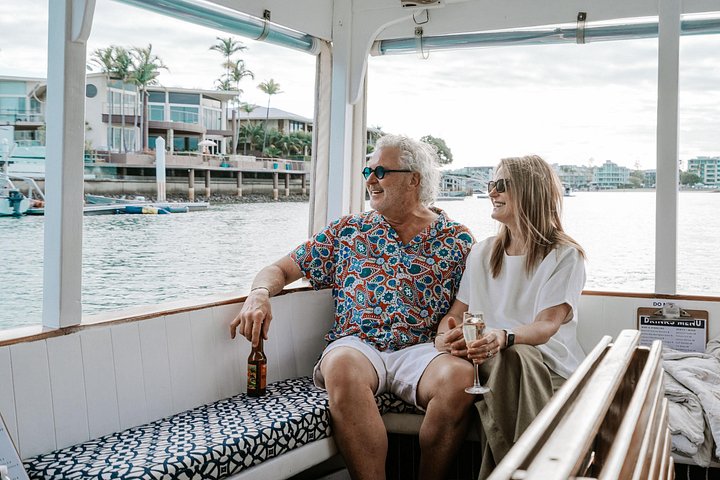 Nyt et naturskjønt 1-times kanalcruise i Mooloolaba, Australia, med luksuriøse hjem og kystutsikt, foto 6 | wizardtrip