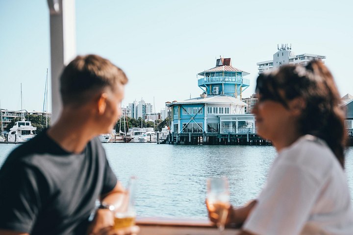 Nyt et naturskjønt 1-times kanalcruise i Mooloolaba, Australia, med luksuriøse hjem og kystutsikt, foto 9 | wizardtrip